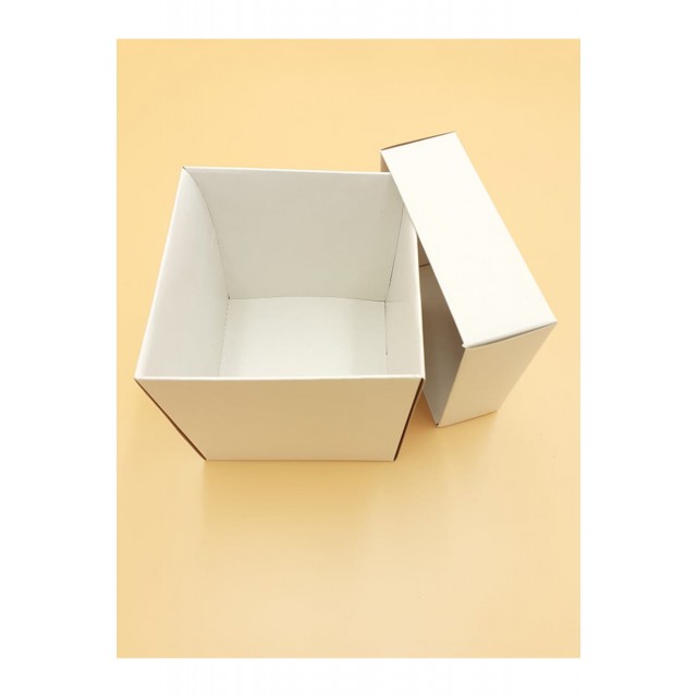 Κουτί Χάρτινο ( Κύβος) 11x11x11.6 (κραφτ-λευκό)