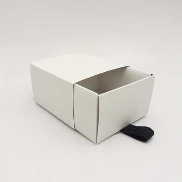 Μπιζόκουτο Χάρτινο No. (συρταρωτό) 8*8*5 (Κραφτ-Λευκό)