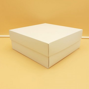 Μπιζόκουτο Χάρτινο No. 25*25,5*10 (Κραφτ-Λευκό)