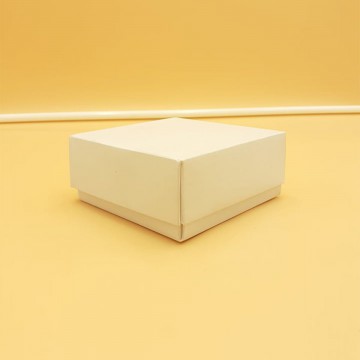 Μπιζόκουτο Χάρτινο No04β 8*8*3  (Κραφτ-Λευκό)